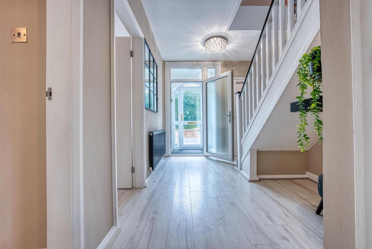 Elegant 5 Bed House - Sleeps 9, Central Solihull, Nec, Jlr, Hs2, Resorts World, Airport Business And Leisure Stays, 外观 照片
