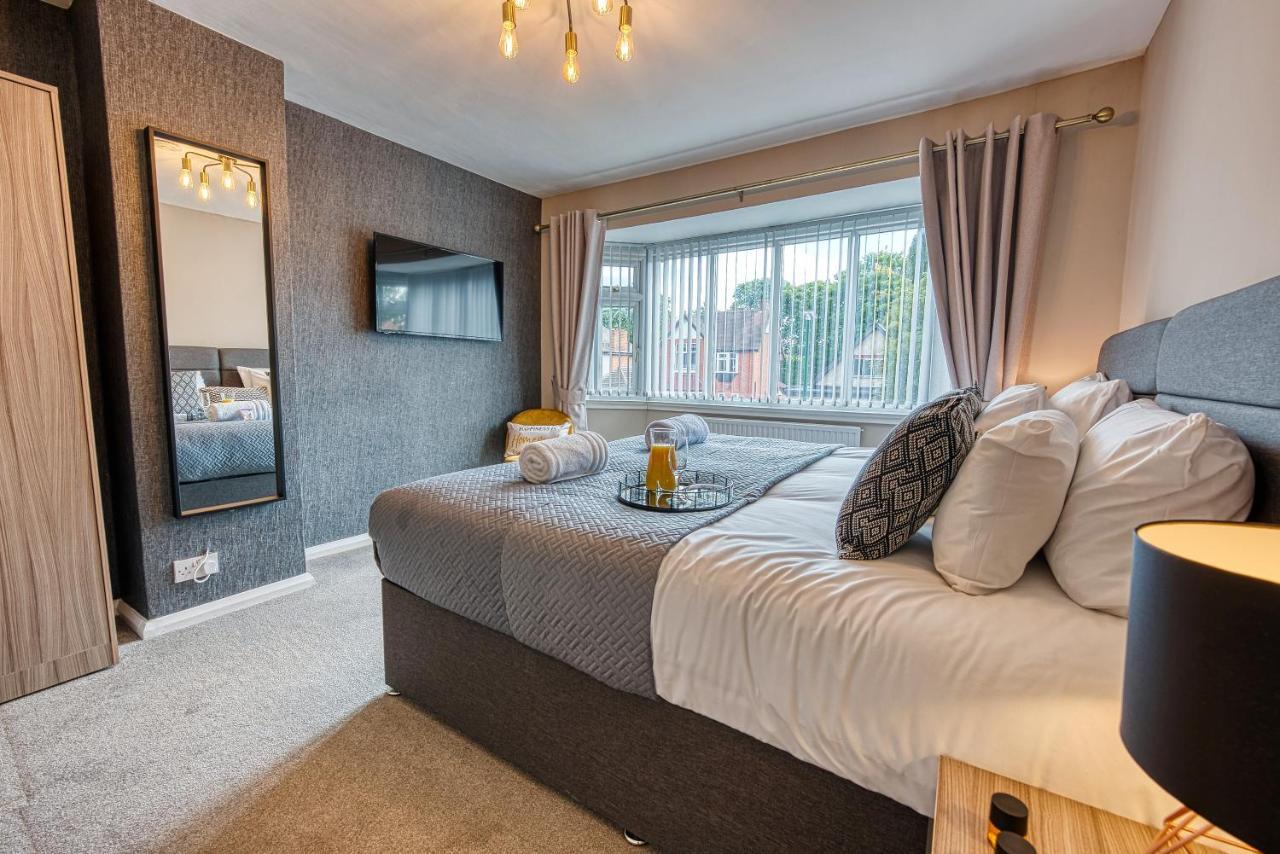Elegant 5 Bed House - Sleeps 9, Central Solihull, Nec, Jlr, Hs2, Resorts World, Airport Business And Leisure Stays, 外观 照片
